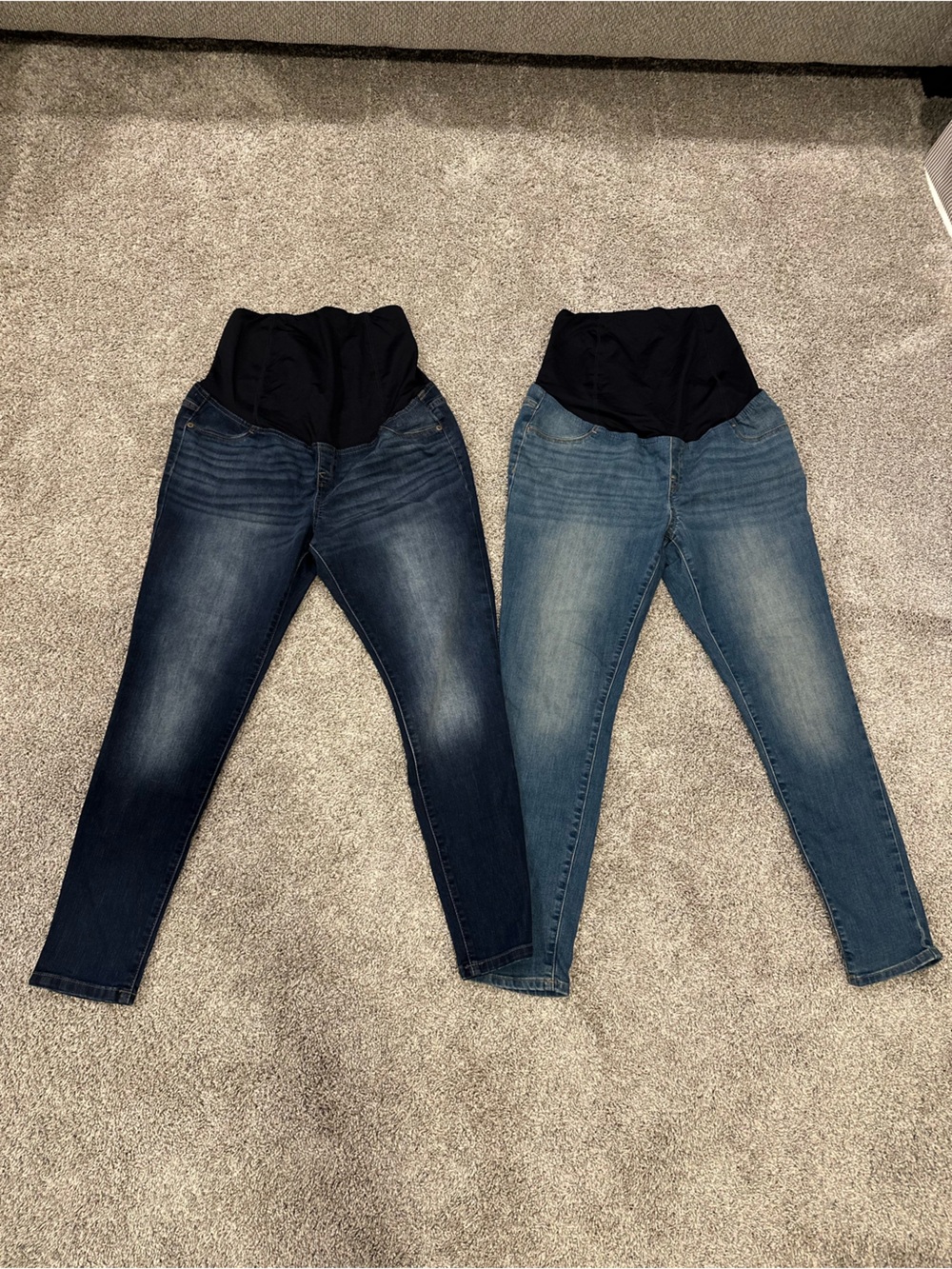 Two Maternity Skinny Jeans in Light Blue and Dark Blue- size 8